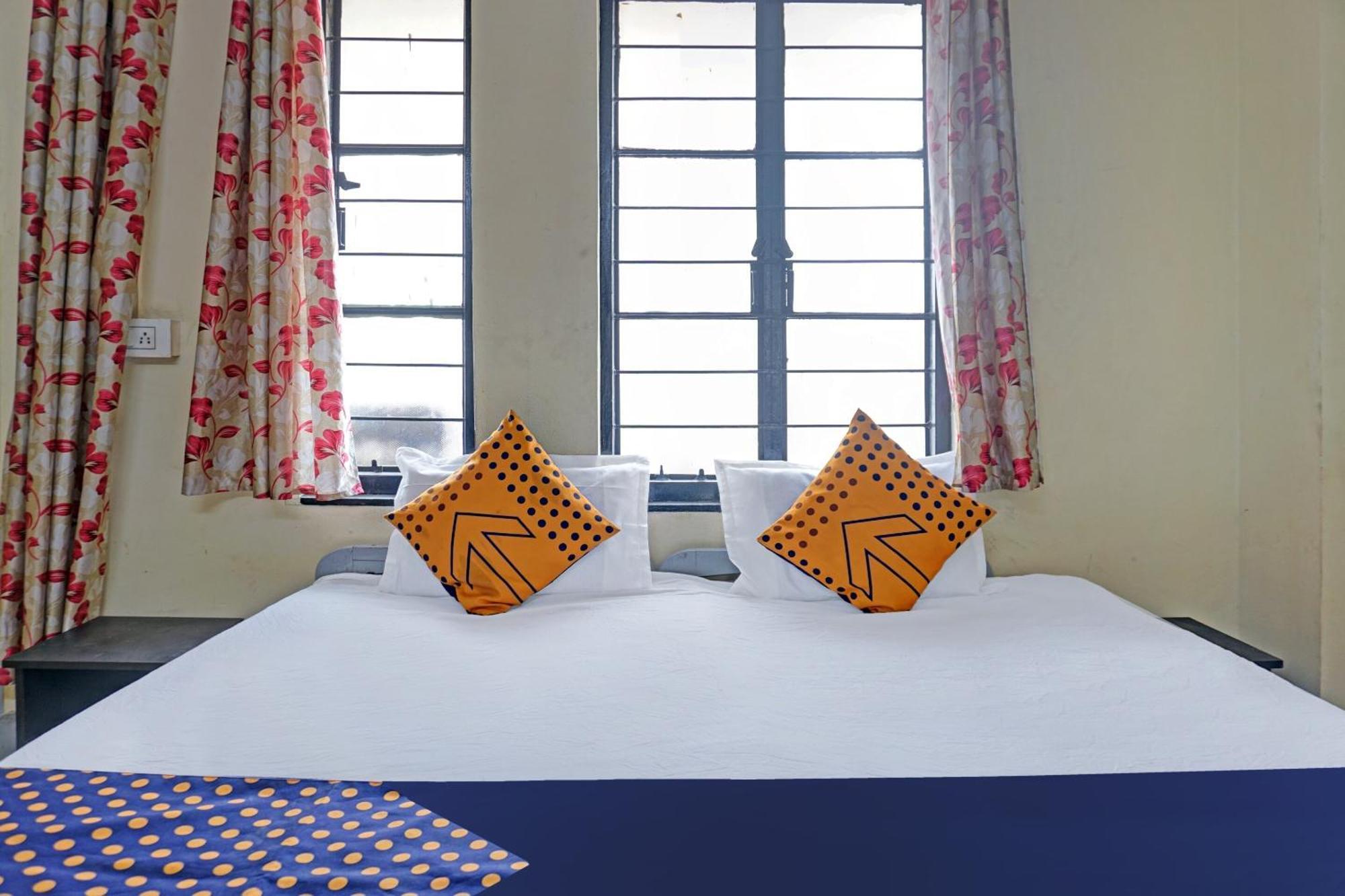 Spot On Hotel Prakash Residency, Near Hanuman Gym Ajmera Colony, Pimpri Экстерьер фото