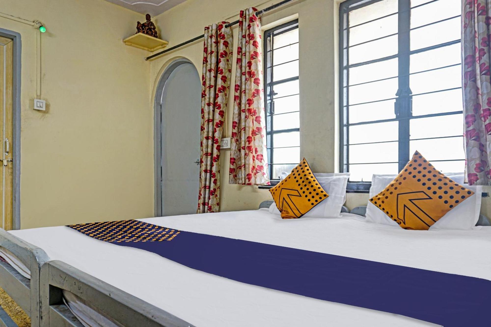 Spot On Hotel Prakash Residency, Near Hanuman Gym Ajmera Colony, Pimpri Экстерьер фото