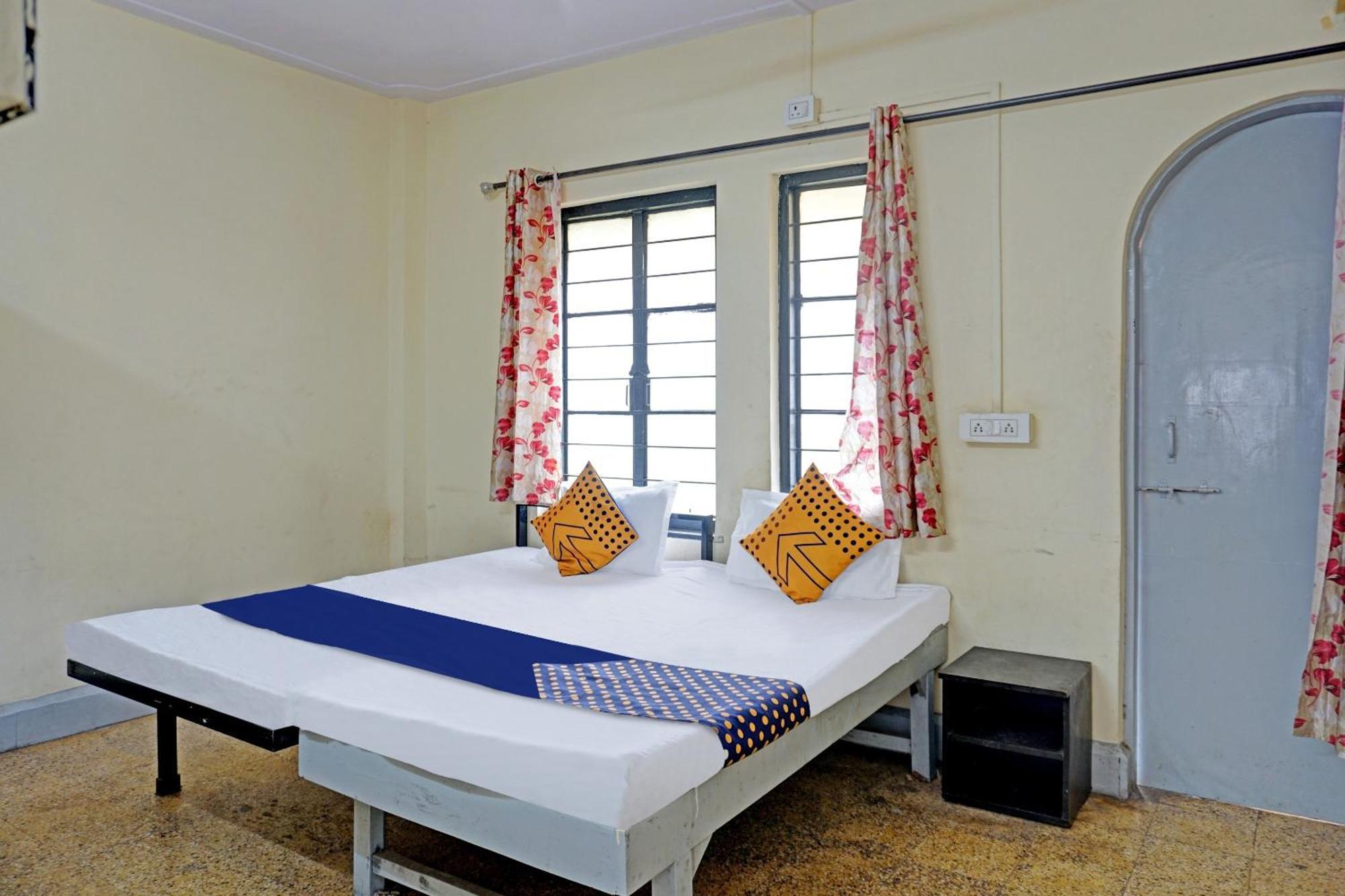 Spot On Hotel Prakash Residency, Near Hanuman Gym Ajmera Colony, Pimpri Экстерьер фото
