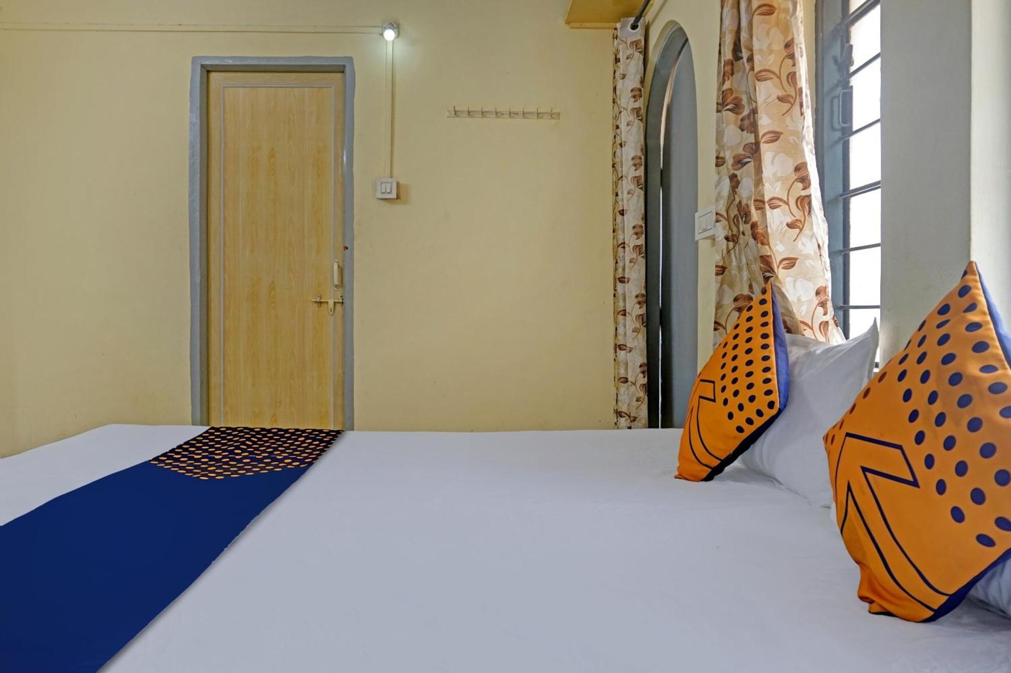 Spot On Hotel Prakash Residency, Near Hanuman Gym Ajmera Colony, Pimpri Экстерьер фото
